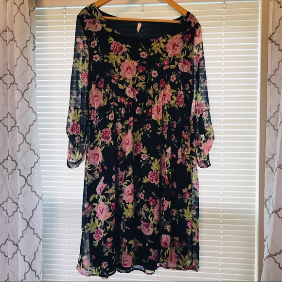 Pinkblush Maternity navy blue floral chiffon dress - Picture 2 of 3